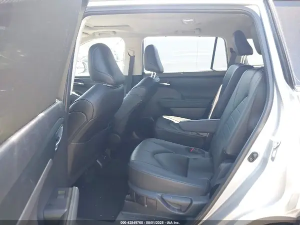 5TDKDRAH7RS540882 2024 TOYOTA HIGHLANDER - Image 8