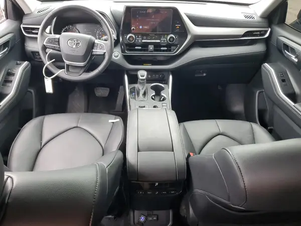 5TDKDRAH7RS543460 2024 TOYOTA HIGHLANDER - Image 8