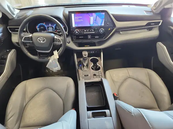 5TDKDRAH7RS544866 2024 TOYOTA HIGHLANDER - Image 8