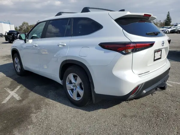 5TDKDRAH7RS547458 2024 TOYOTA HIGHLANDER - Image 2