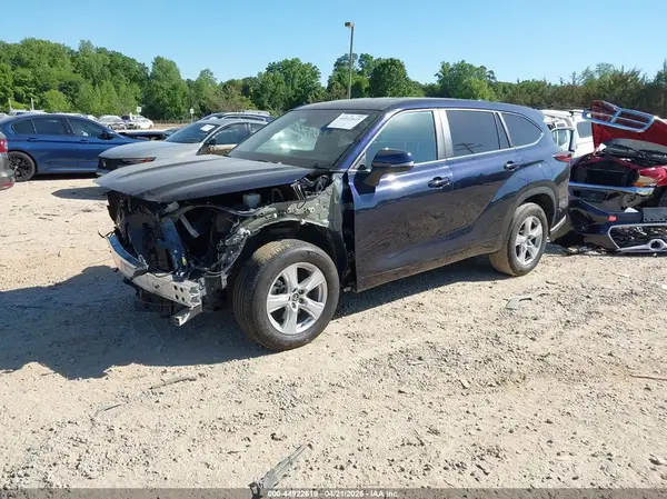 5TDKDRAH7SS550639 2025 TOYOTA HIGHLANDER - Image 2