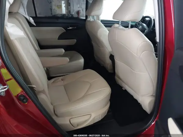 5TDKDRAH8PS001233 2023 TOYOTA HIGHLANDER - Image 8