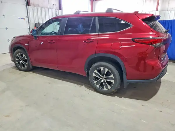 5TDKDRAH8PS004410 2023 TOYOTA HIGHLANDER - Image 2