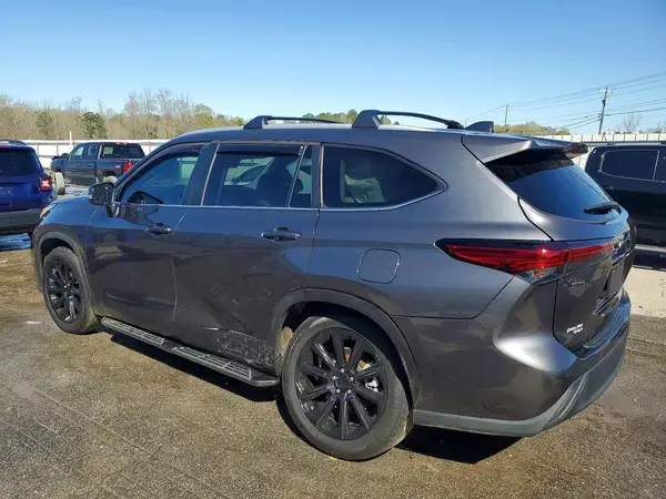 5TDKDRAH8PS004858 2023 TOYOTA HIGHLANDER - Image 2