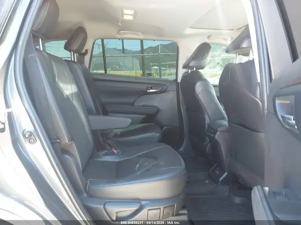 5TDKDRAH8PS005248 2023 TOYOTA HIGHLANDER - Image 8