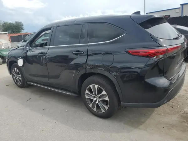 5TDKDRAH8PS006187 2023 TOYOTA HIGHLANDER - Image 2