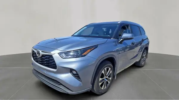 5TDKDRAH8PS006867 2023 TOYOTA HIGHLANDER - Image 2