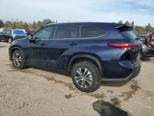 5TDKDRAH8PS014676 2023 TOYOTA HIGHLANDER - Image 2
