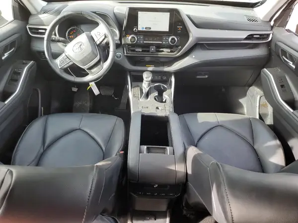 5TDKDRAH8PS014676 2023 TOYOTA HIGHLANDER - Image 8