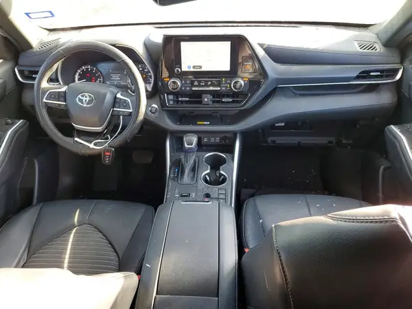 5TDKDRAH8PS019554 2023 TOYOTA HIGHLANDER - Image 8
