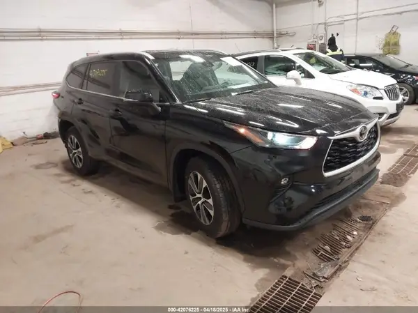5TDKDRAH8PS020610 2023 TOYOTA HIGHLANDER - Image 1