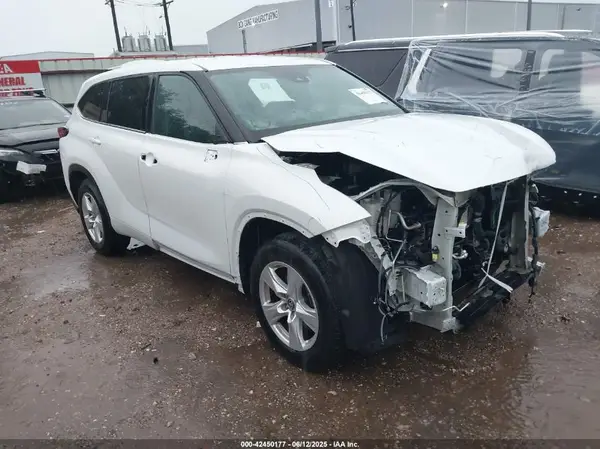 5TDKDRAH8PS022728 2023 TOYOTA HIGHLANDER - Image 1