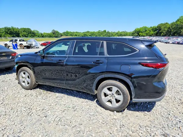 5TDKDRAH8PS022986 2023 TOYOTA HIGHLANDER - Image 2