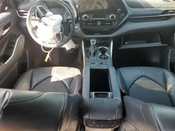 5TDKDRAH8PS024656 2023 TOYOTA HIGHLANDER - Image 8