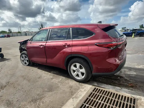 5TDKDRAH8PS024804 2023 TOYOTA HIGHLANDER - Image 2