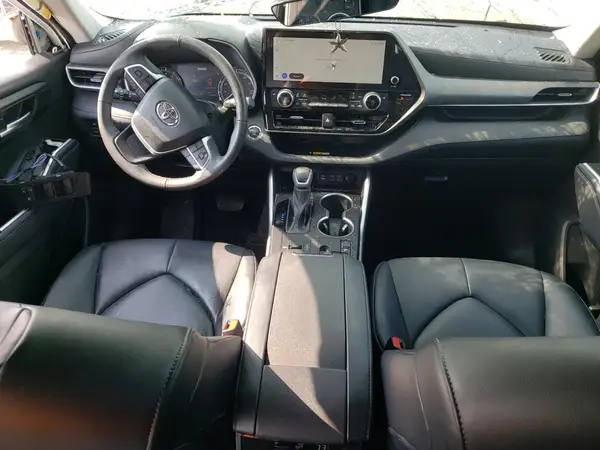 5TDKDRAH8PS026651 2023 TOYOTA HIGHLANDER - Image 8