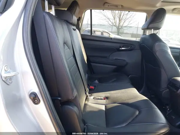 5TDKDRAH8PS028500 2023 TOYOTA HIGHLANDER - Image 8