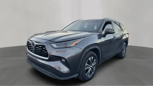 5TDKDRAH8PS032045 2023 TOYOTA HIGHLANDER - Image 2