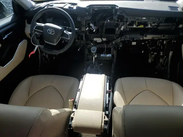 5TDKDRAH8PS033230 2023 TOYOTA HIGHLANDER - Image 8