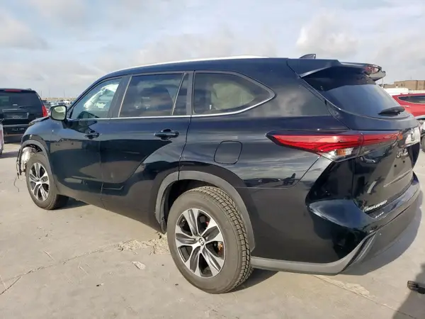 5TDKDRAH8PS037181 2023 TOYOTA HIGHLANDER - Image 2