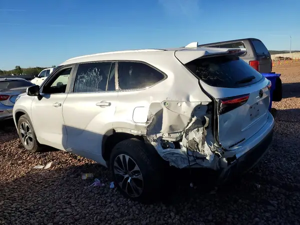 5TDKDRAH8PS044731 2023 TOYOTA HIGHLANDER - Image 2