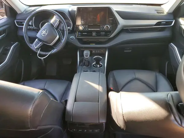 5TDKDRAH8PS044731 2023 TOYOTA HIGHLANDER - Image 8