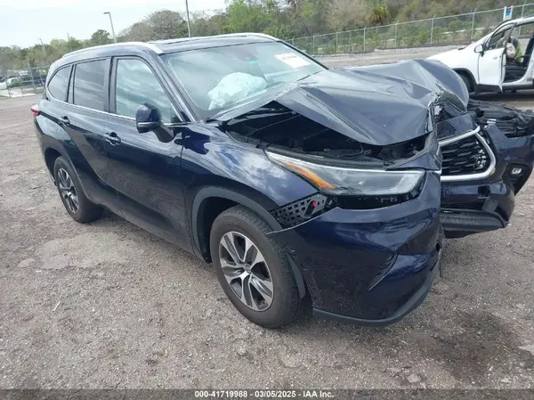 5TDKDRAH8PS045667 2023 TOYOTA HIGHLANDER - Image 1