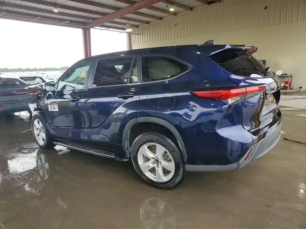 5TDKDRAH8PS500081 2023 TOYOTA HIGHLANDER - Image 2