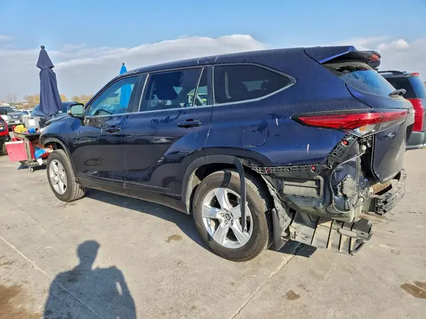 5TDKDRAH8PS501151 2023 TOYOTA HIGHLANDER - Image 2