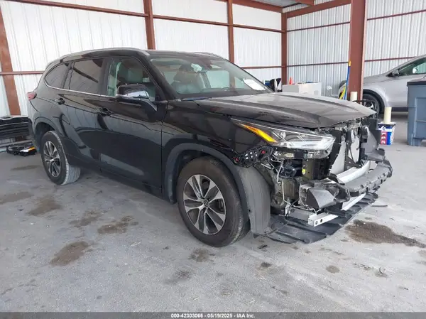 5TDKDRAH8PS511517 2023 TOYOTA HIGHLANDER - Image 1