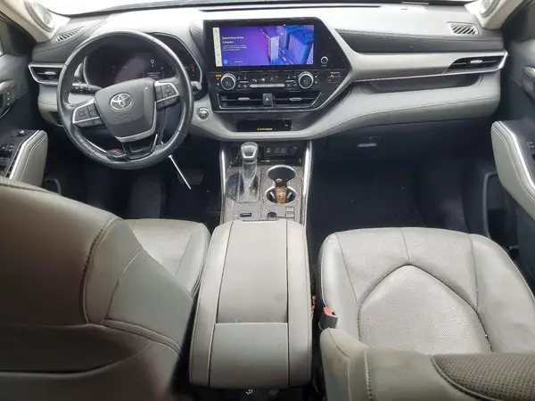 5TDKDRAH8PS514515 2023 TOYOTA HIGHLANDER - Image 8