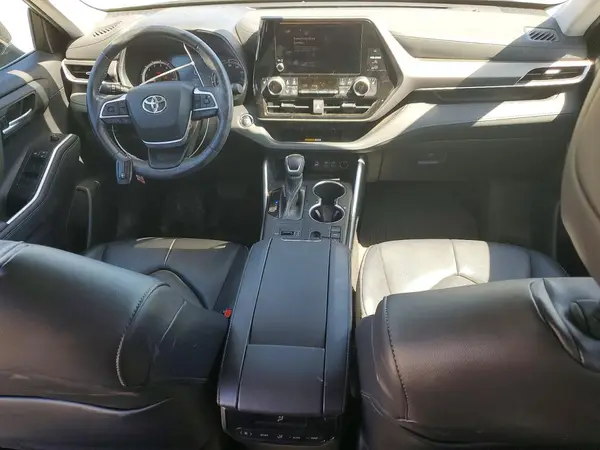 5TDKDRAH8PS515423 2023 TOYOTA HIGHLANDER - Image 8