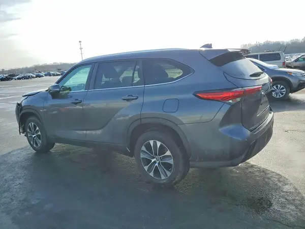 5TDKDRAH8PS515678 2023 TOYOTA HIGHLANDER - Image 2