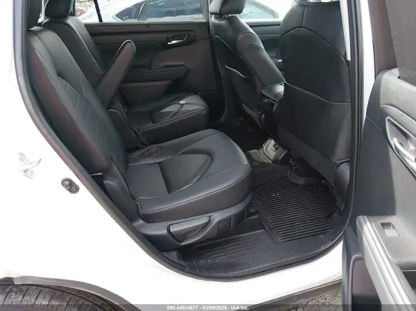 5TDKDRAH8PS519309 2023 TOYOTA HIGHLANDER - Image 8