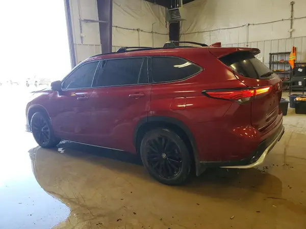 5TDKDRAH8PS524686 2023 TOYOTA HIGHLANDER - Image 2