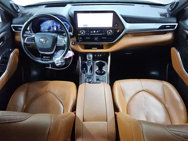 5TDKDRAH8RS050998 2024 TOYOTA HIGHLANDER - Image 8