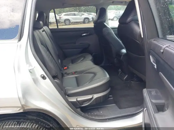 5TDKDRAH8RS052184 2024 TOYOTA HIGHLANDER - Image 8