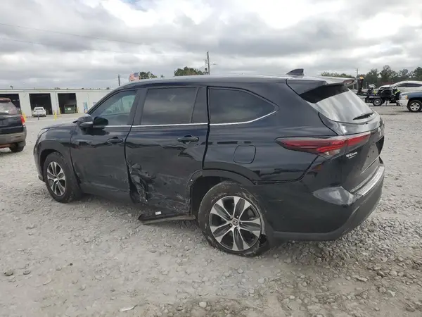 5TDKDRAH8RS528529 2024 TOYOTA HIGHLANDER - Image 2