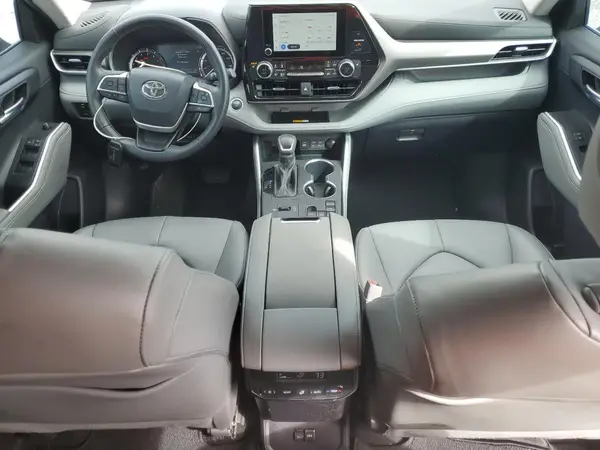 5TDKDRAH8RS528529 2024 TOYOTA HIGHLANDER - Image 8