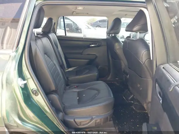 5TDKDRAH8RS529163 2024 TOYOTA HIGHLANDER - Image 8