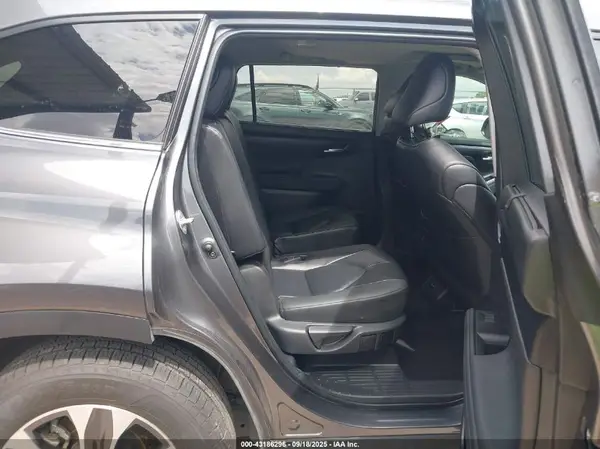 5TDKDRAH8RS530491 2024 TOYOTA HIGHLANDER - Image 8