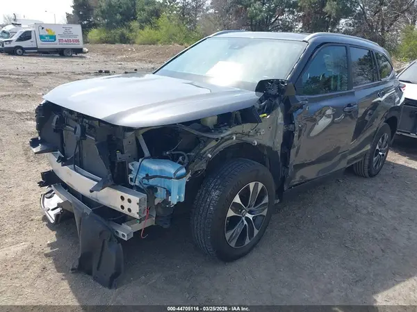 5TDKDRAH8RS538039 2024 TOYOTA HIGHLANDER - Image 2