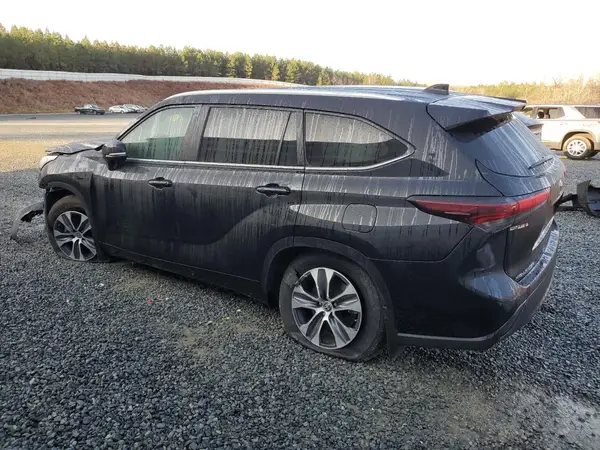 5TDKDRAH8RS538252 2024 TOYOTA HIGHLANDER - Image 2