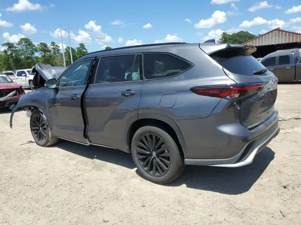 5TDKDRAH8RS541250 2024 TOYOTA HIGHLANDER - Image 2