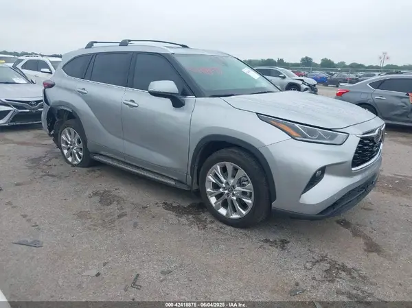 5TDKDRAH8RS546948 2024 TOYOTA HIGHLANDER - Image 1