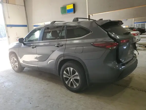 5TDKDRAH8RS548165 2024 TOYOTA HIGHLANDER - Image 2