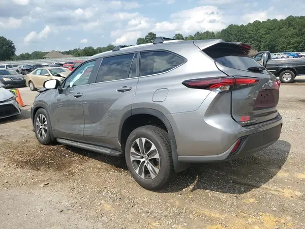 5TDKDRAH8SS555042 2025 TOYOTA HIGHLANDER - Image 2
