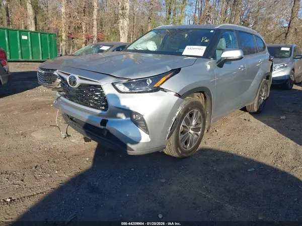 5TDKDRAH8SS555901 2025 TOYOTA HIGHLANDER - Image 2