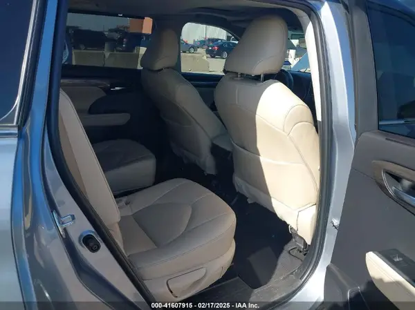 5TDKDRAH9PS002343 2023 TOYOTA HIGHLANDER - Image 8