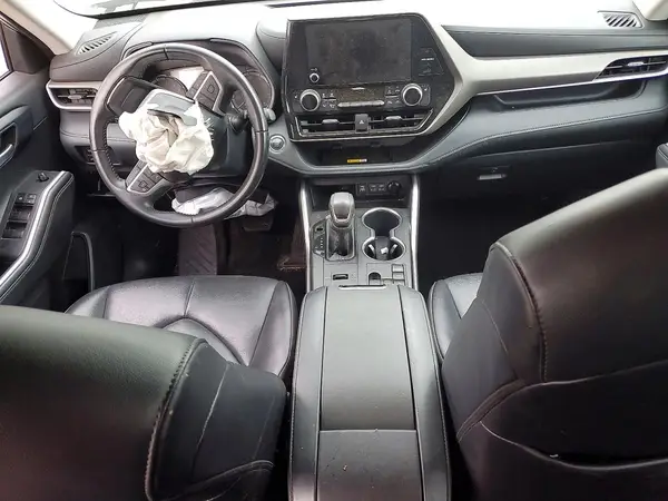 5TDKDRAH9PS004772 2023 TOYOTA HIGHLANDER - Image 8